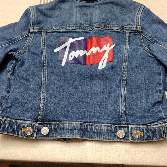Tommy Hilfiger blu jeans baby girl jacket for 6 or 7 years, Color blue. - Picture 3 of 7